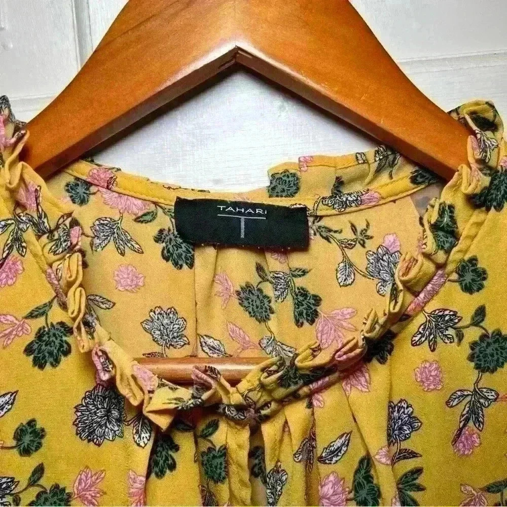 T Tahari Floral High Neck Blouse With Ruffle Accents On Collar Short Sleeve - Picture 3 of 6